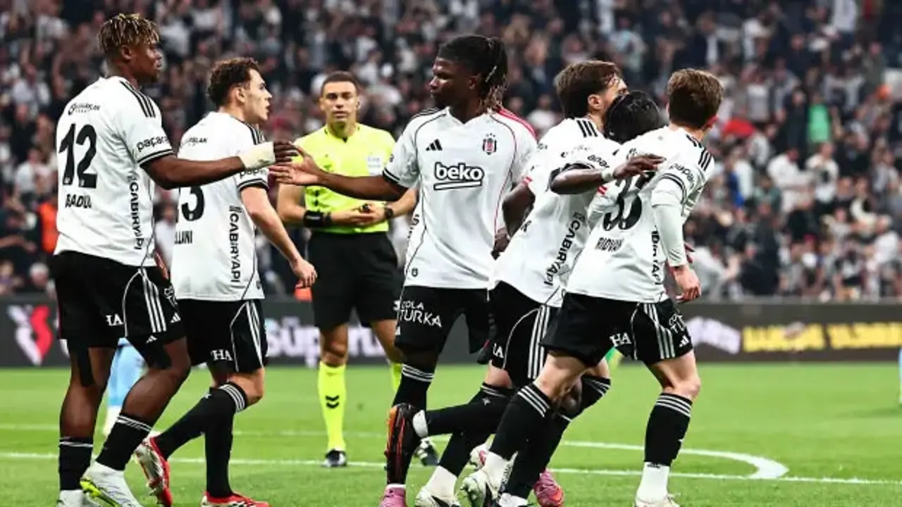 Beşiktaş'a veda etmişti! Fenerbahçe'ye gidiyor