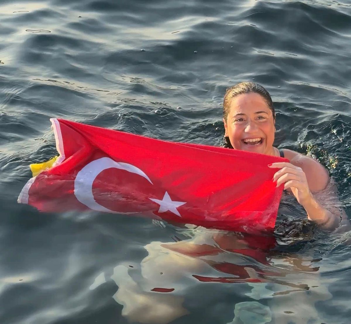 Aysu Türkoğlu, Tsugaru Kanalı'nı geçti