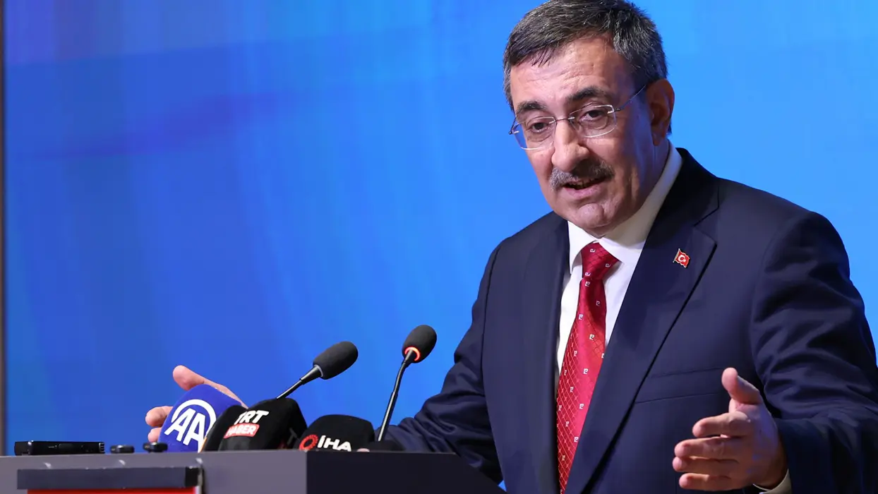Yeni anayasada uzlaşı mesajı! Yılmaz: Geniş mutabakat şart