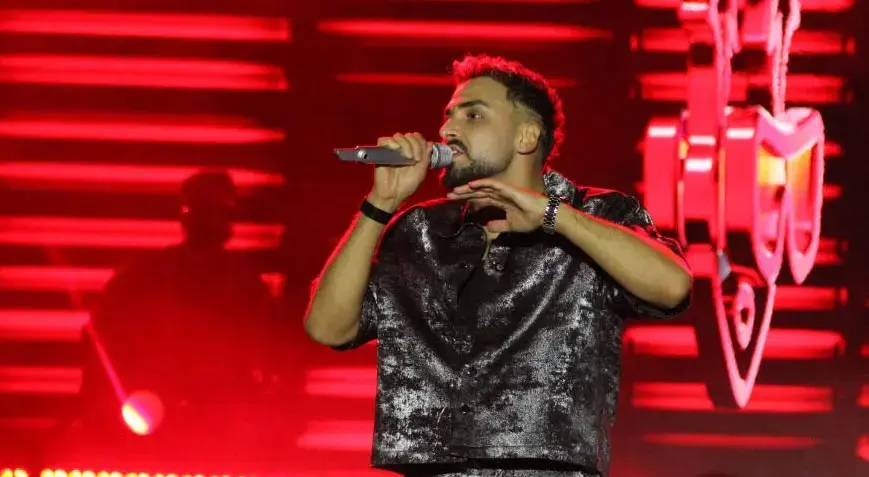 Çorum'da Sefo rüzgarı! Binlerce hayran konserde coştu