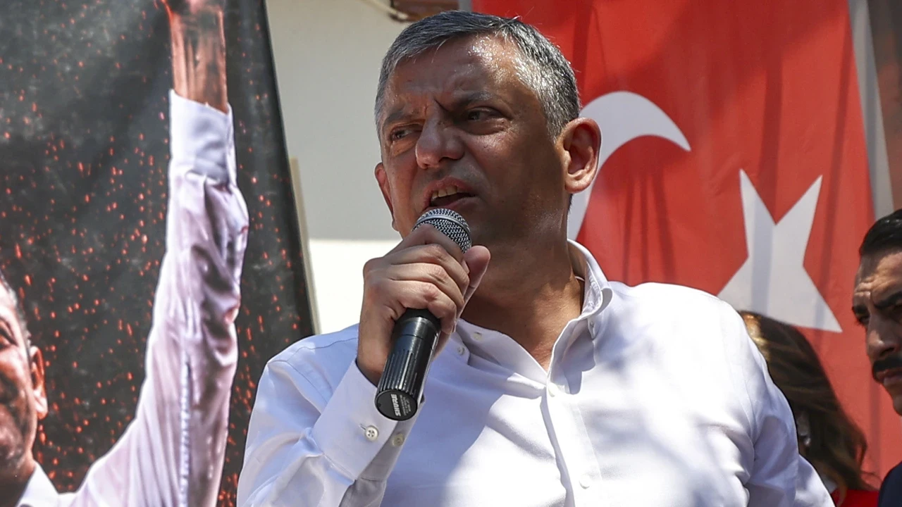 Özgür Özel Gümüşhane'de Konuştu: 'Bize Bina Değil, Seçim Kazanmak Lazım'