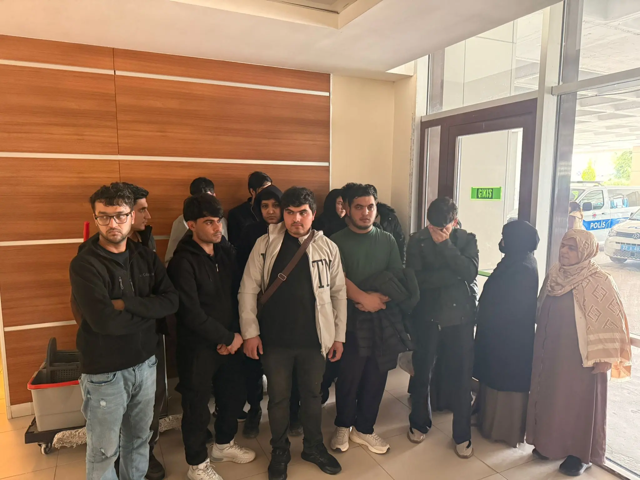 Düzensiz göçe geçit yok! Sınır dışı işlemleri başladı