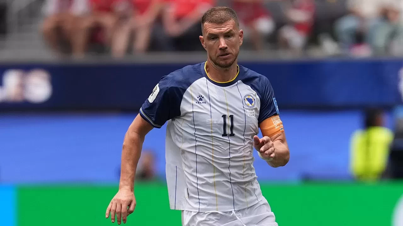 Eski Fenerbahçeli Dzeko tarihe geçti! Dünya Kupası'nda bir ilki başardı