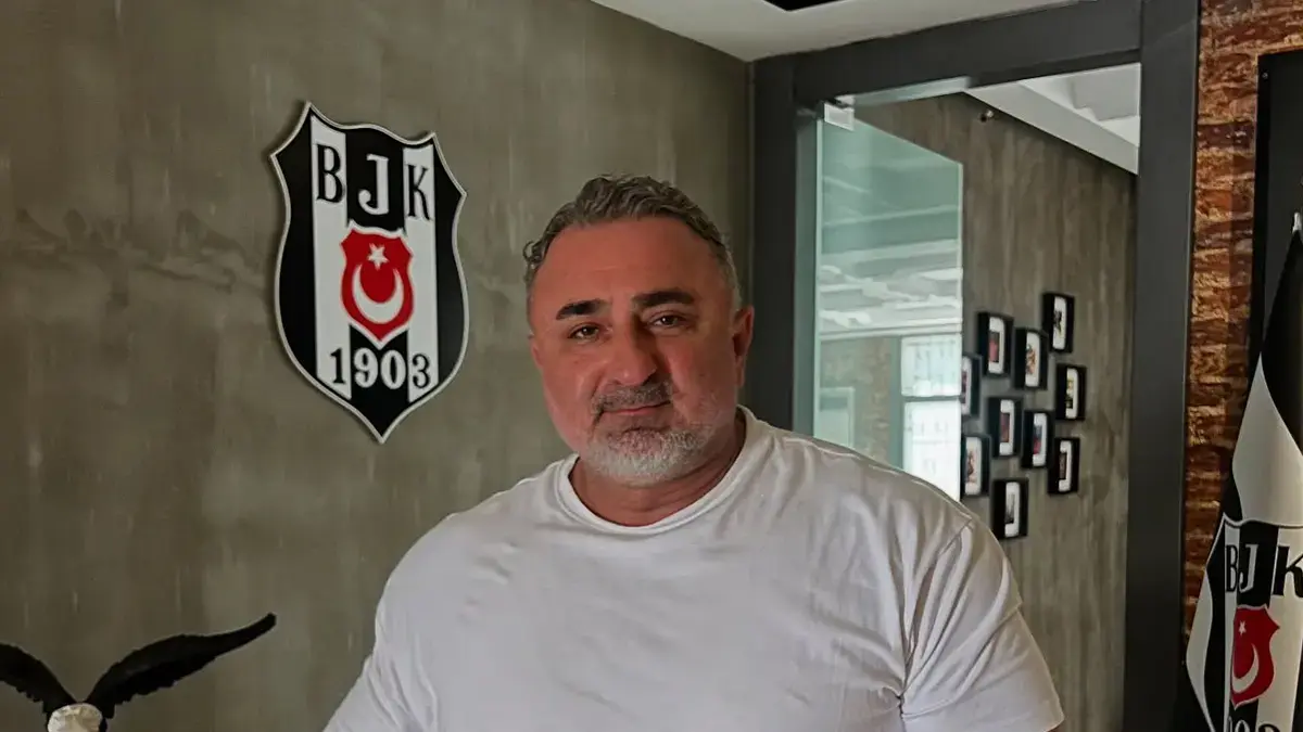 Salah paylaşımı gündem olmuştu! Veysel Ahmet Çağlar istifa etti...