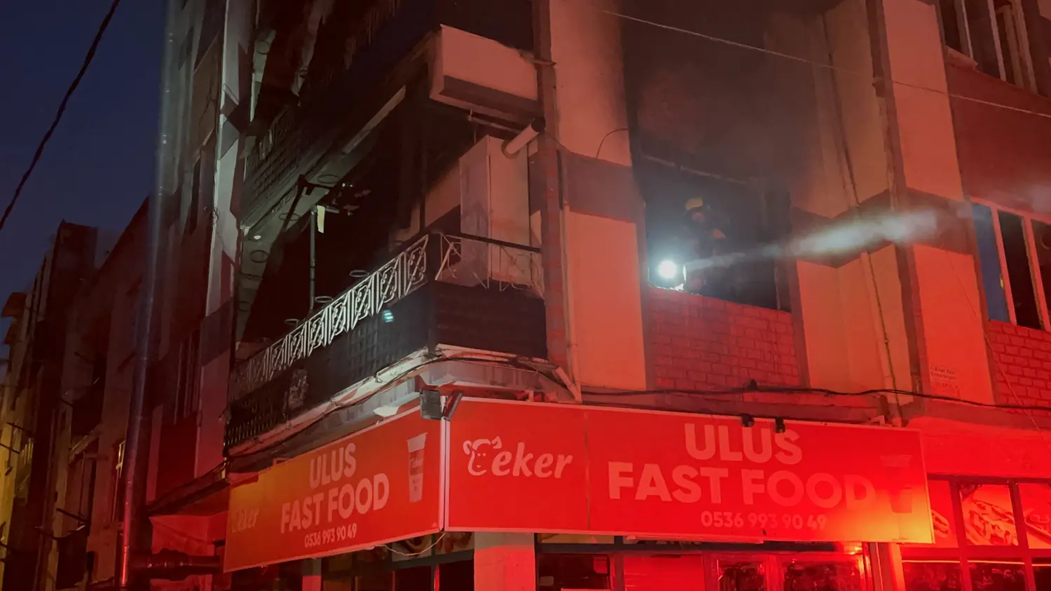 Bursa'da yangın: Aile hastanelik oldu