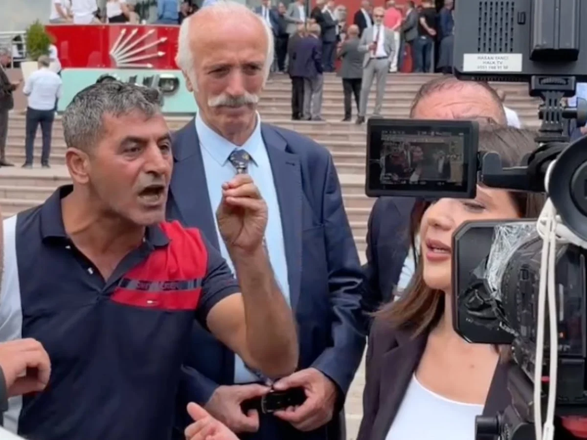 CHP Genel Merkezi'nde Halk TV'ye tepki: Hırsızları savunuyorsunuz