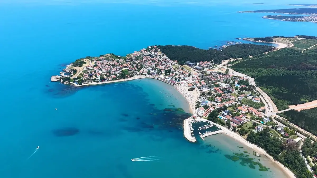 Kandıra sahilleri turkuaz renge büründü