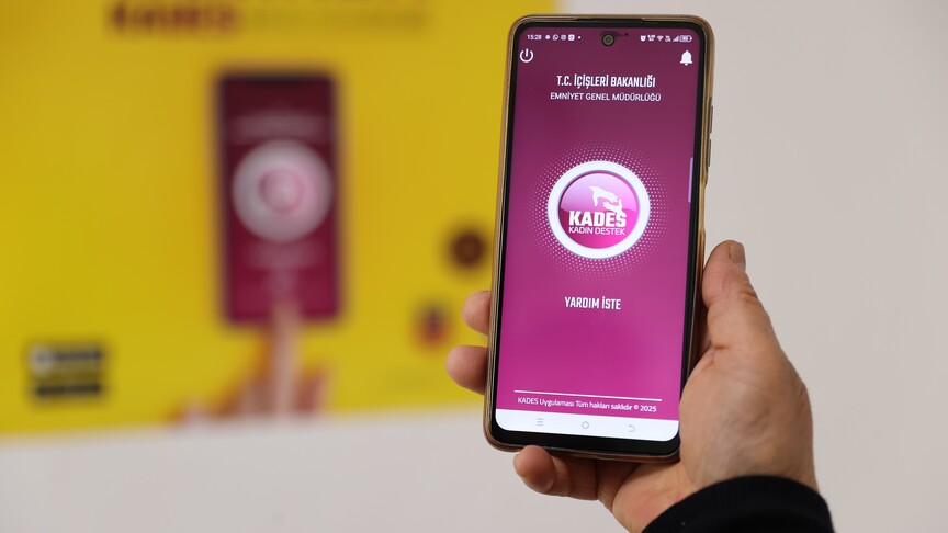 KADES'i 10 milyon kişi indirdi. Bugüne kadar 239 bin 356 ihbar yapıldı, yüzde 64'ü gerçek çıktı