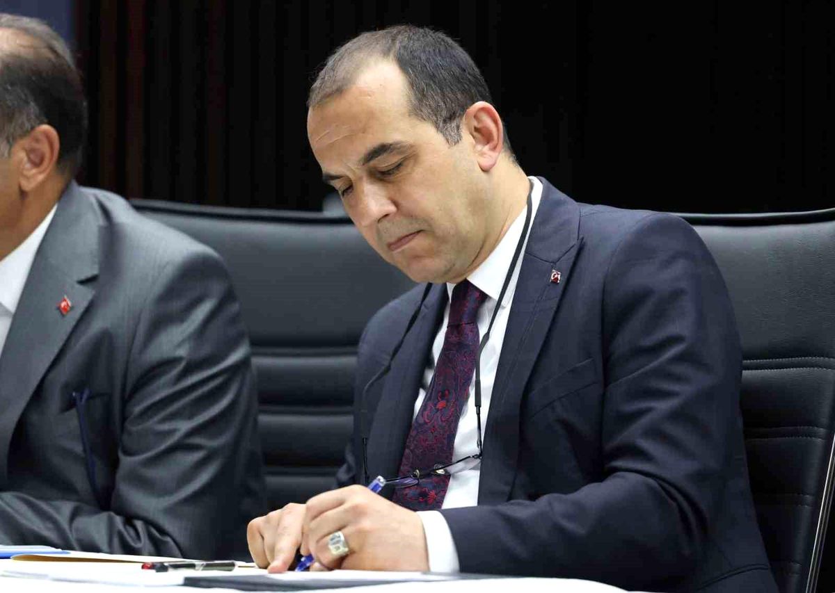 Iğdır Valisi Taşolar, DYK'da görev yapan eğitimcilerle buluştu