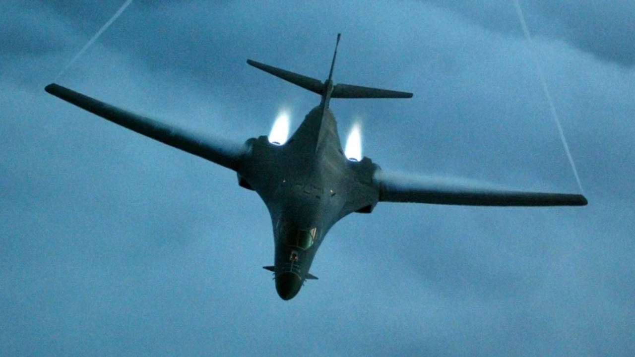 ABD, İran saldırılarında ilk kez B-1 bombardıman uçağı kullandı