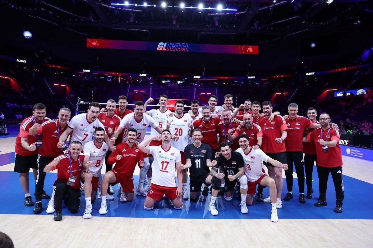 Filenin Efeleri, VNL'de Çin'i 3-0 yendi