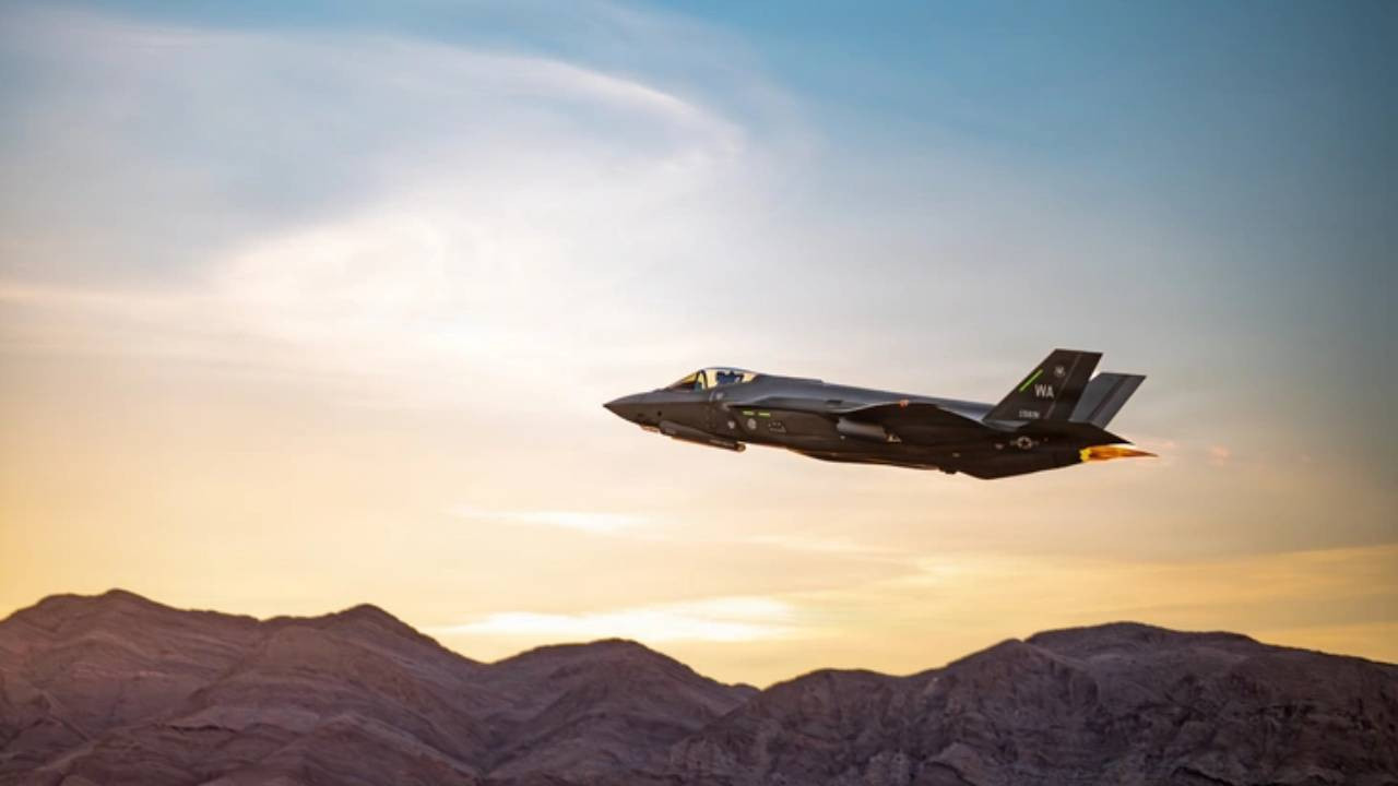 ABD'nin 1.000 uçaklık dev filo planı: Yunanistan F-35'lerin yanına yapay zeka ordusu kurmak istiyor