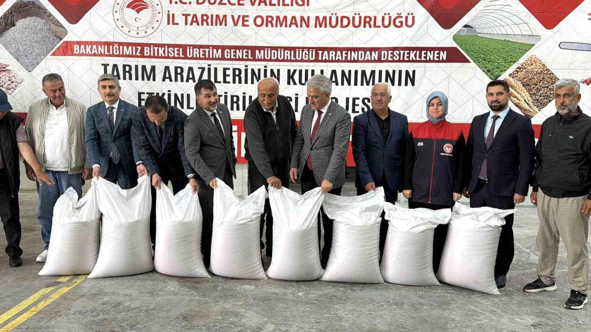 Coğrafi işaretli "Konuralp pirinci" için 82 çiftçiye 50 ton tohum desteği