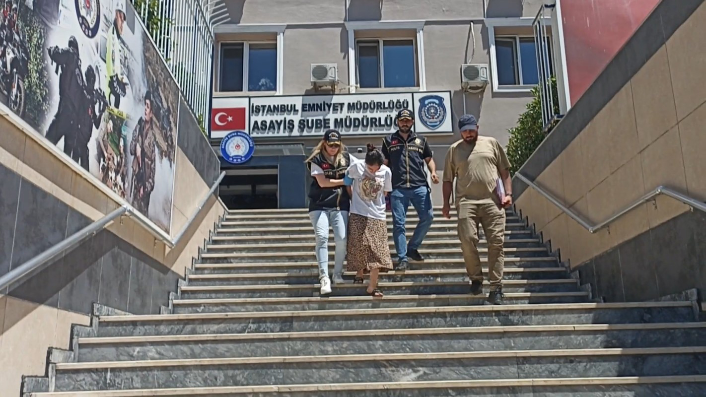 157 suç kaydı bulunan hamile firari yakalandı. 8'inci çocuğuna hamile çıktı