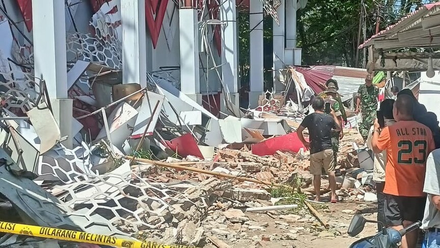 Endonezya'da 6,7 büyüklüğündeki depremde 1 kişinin öldüğü, 76 kişinin yaralandığı açıklandı