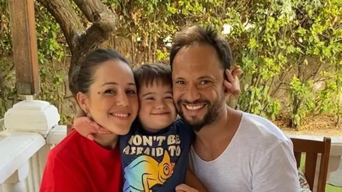14 senedir ilk günkü gibi! Şarkıcı Özgün’nden eşine kalpleri eriten evlilik yıl dönümü kutlaması…