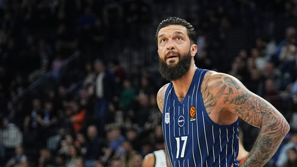 Anadolu Efes'te Vincent Poirier ile yollar ayrıldı