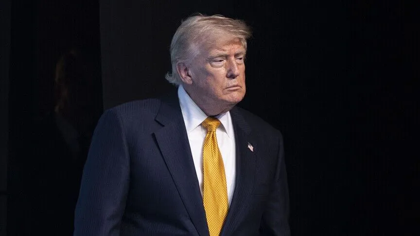 Trump, İran'a yeni saldırıları "mühimmat azlığı gerekçesiyle" durdurma talimatı verdiği iddiasını yalanladı
