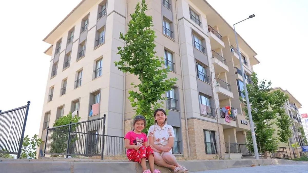 Baykar Konutları sıcak yuvaları oldu! Depremzedeler minnetlerini dile getirdi: Baba oğula vermez bu fiyata