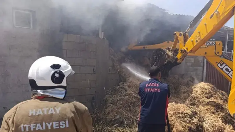 Hatay’da samanlık yangını
