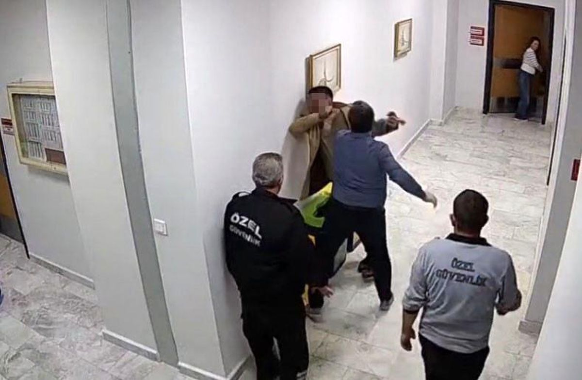 Personeli darbeden hastane müdürü açığa alındı