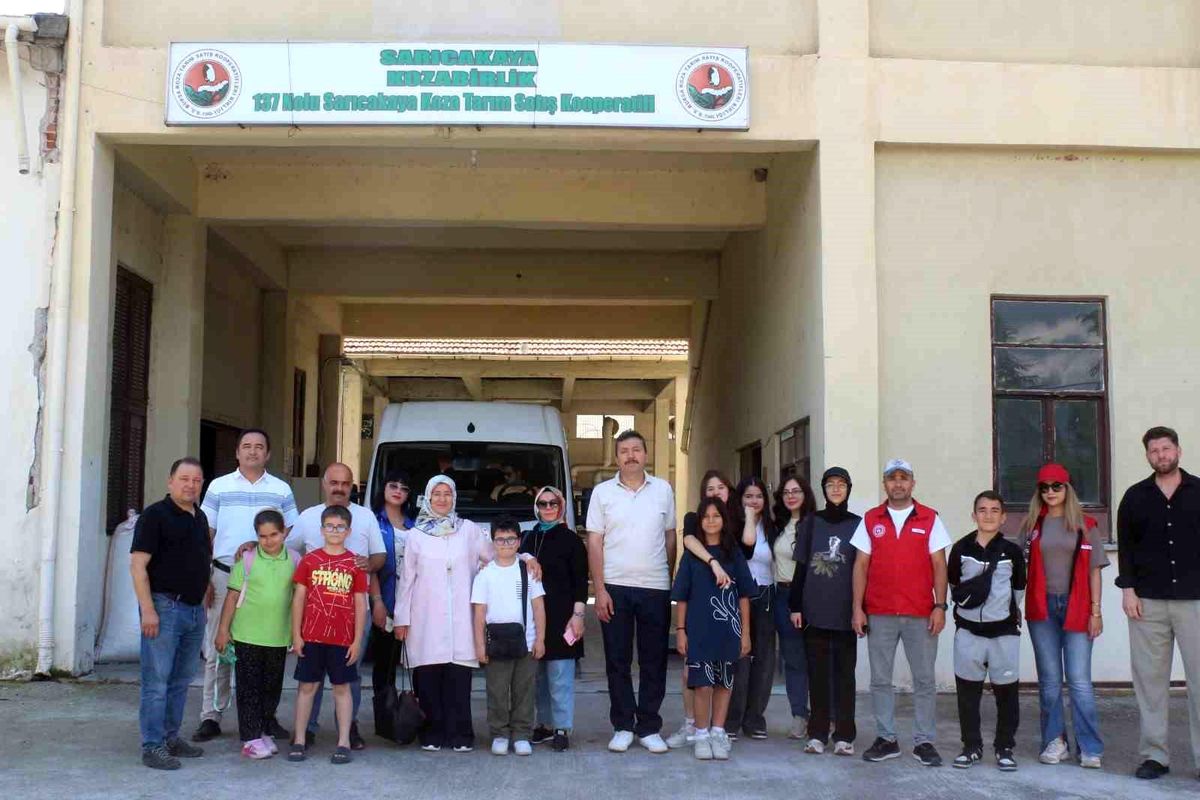 Öğrenciler, ipek böceğinin üretimine kazandırılma sürecini keşfetti