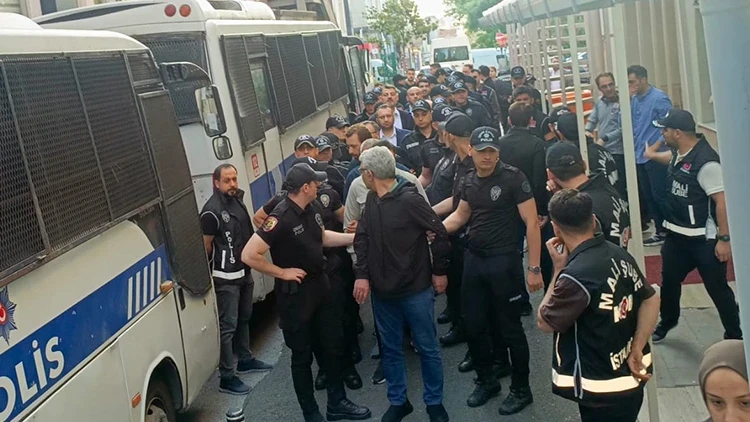 Büyükçekmece Belediyesi’ne yönelik ‘yolsuzluk’ davasında 1 kişiye tahliye kararı