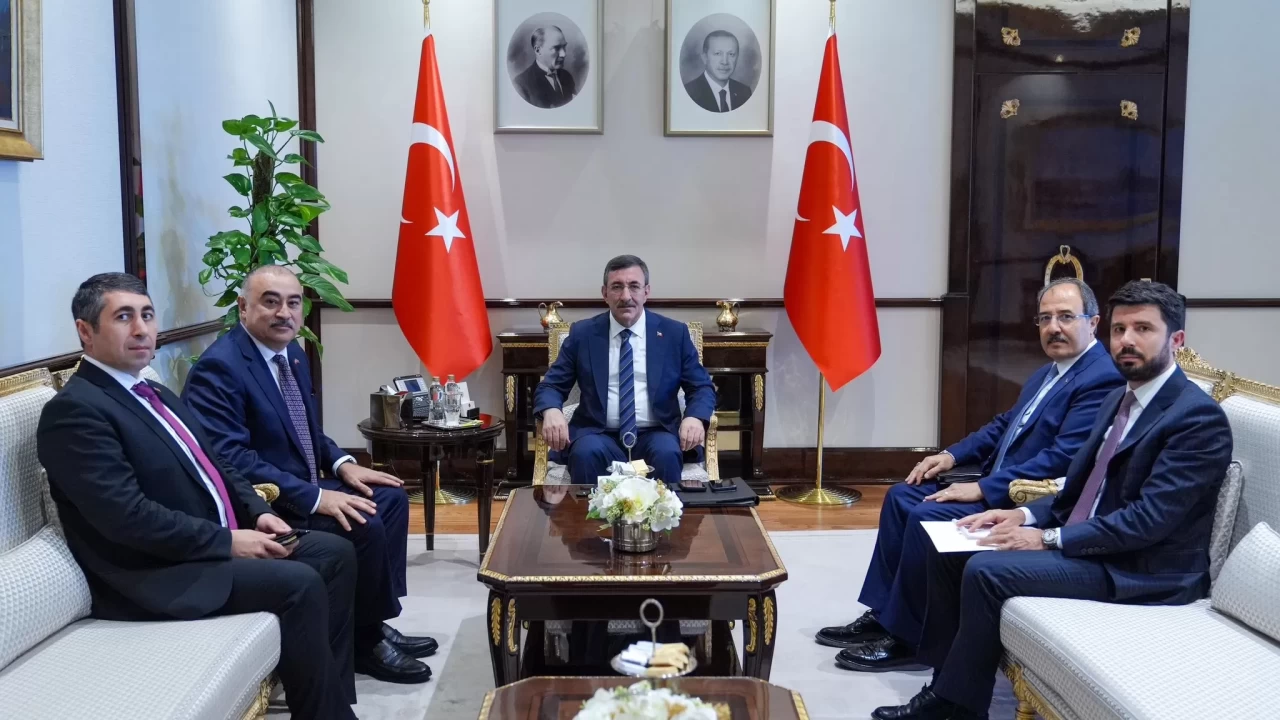 Cevdet Yılmaz, Azerbaycan Büyükelçisi Memmedov’u kabul etti