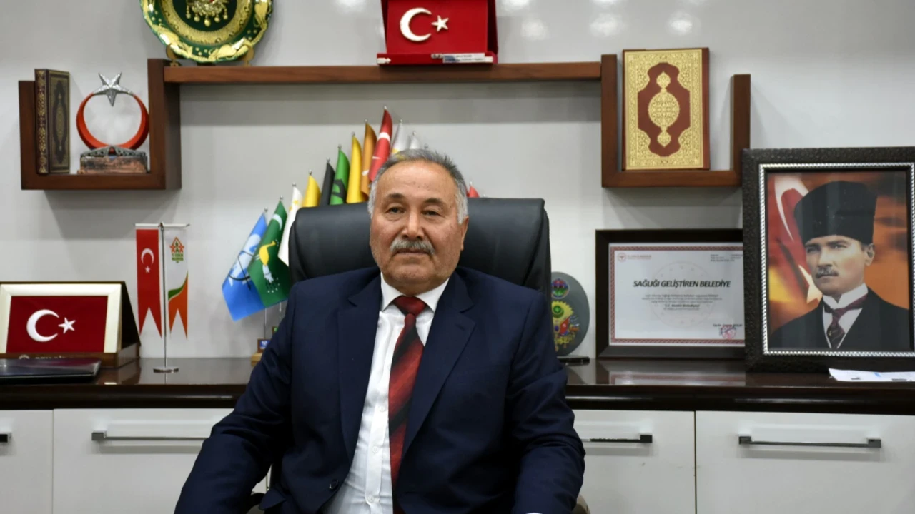AKP'li başkan rüşvetten ceza almıştı, yerine gelen isim belli oldu