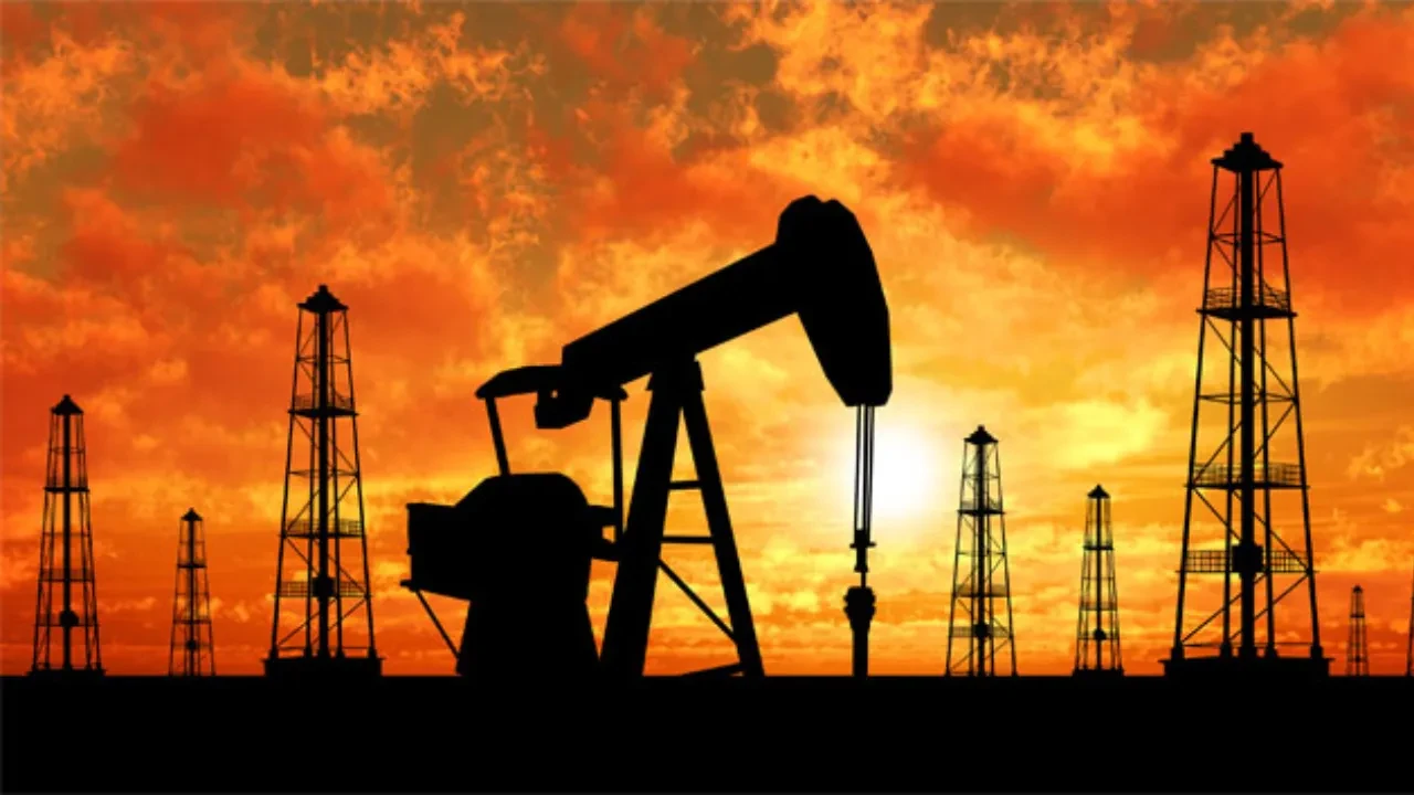 Brent petrolde yeni hareketlilik! Günün ilk rakamları belli oldu