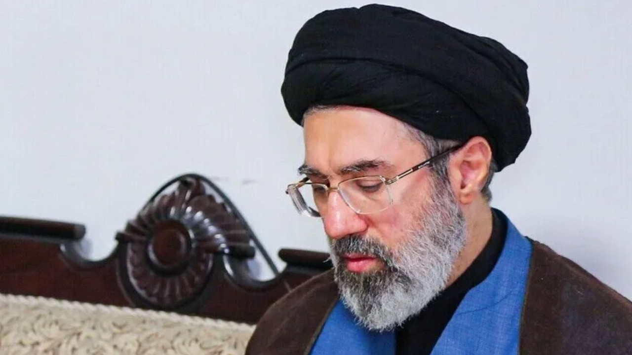 Hamaney, babasının cenaze törenlerine katılmayabilir