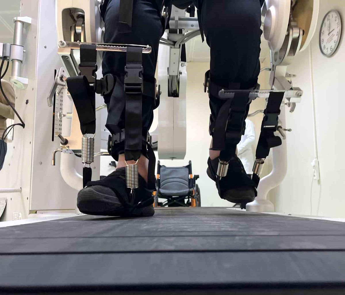 Konya'da felç hastalar için yürüme robotu kapasitesi arttı