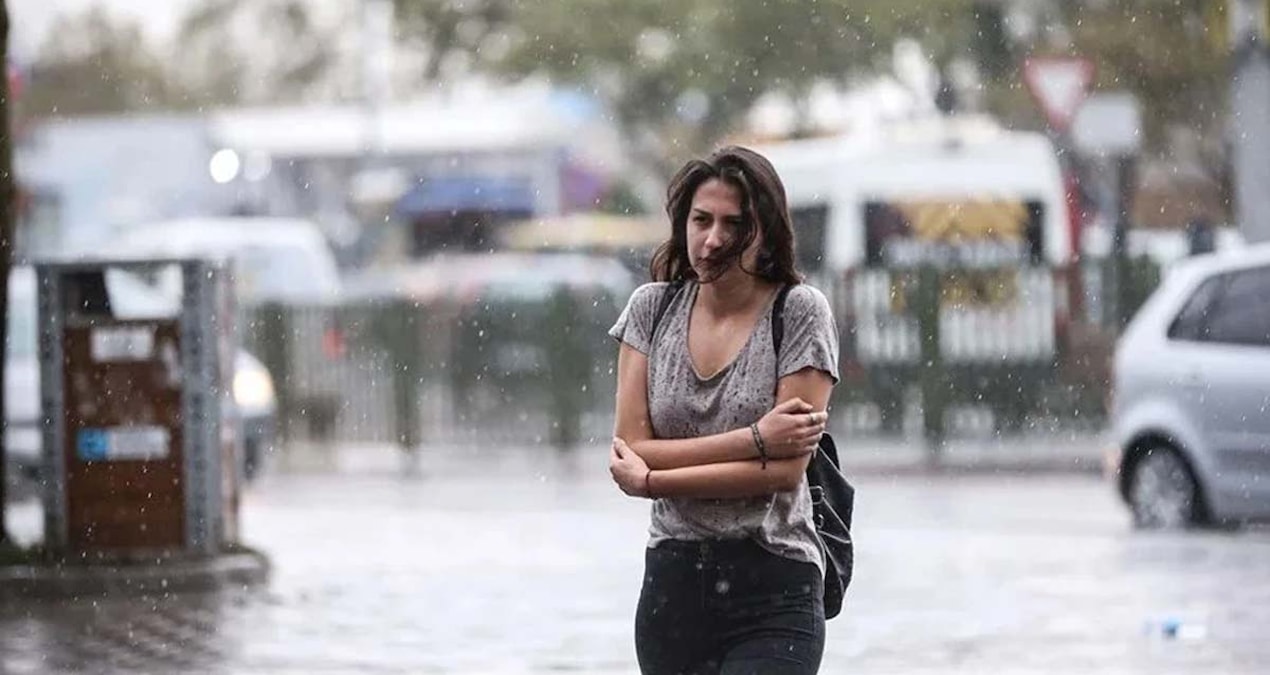 İstanbullular yeni haftaya şemsiyeyle başlıyor!