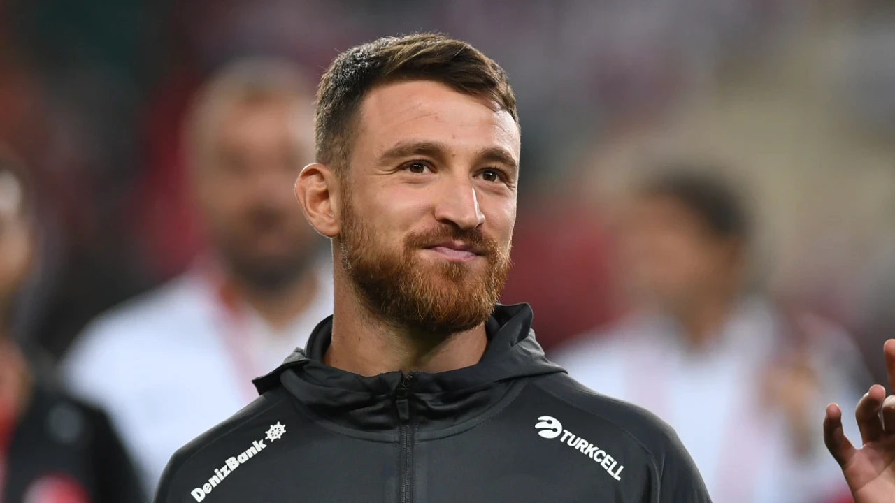 Beşiktaş, Salih Özcan ile anlaştı, İlhan Fakılı ile imzaladı
