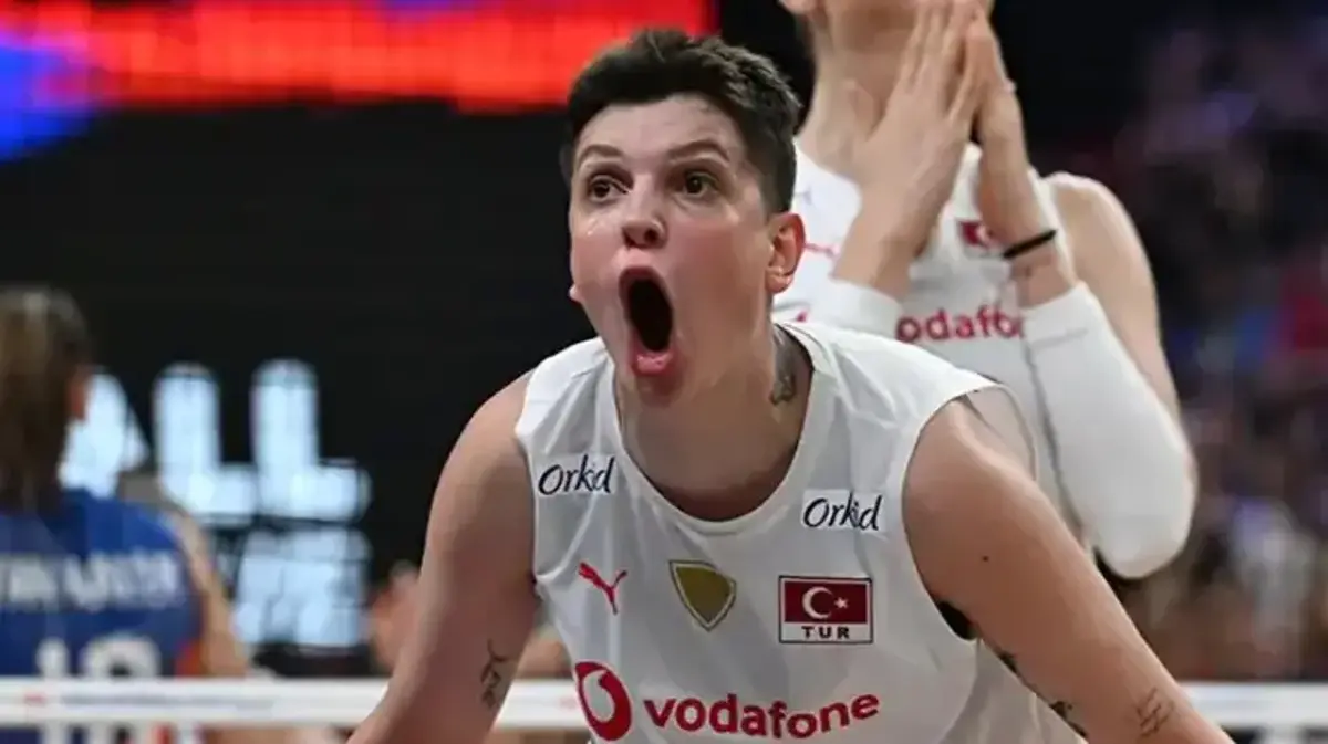 Ebrar Karakurt Milli Takımda neden yok? Türkiye - Brezilya voleybol maçında Ebrar Karakurt neden oynamıyor?
