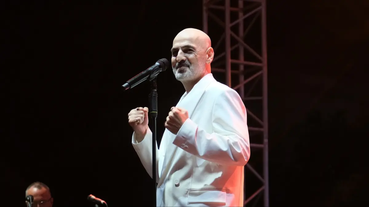 Soner Sarıkabadayı Çorum'u coşturdu: Binlerce kişiyle buluştu