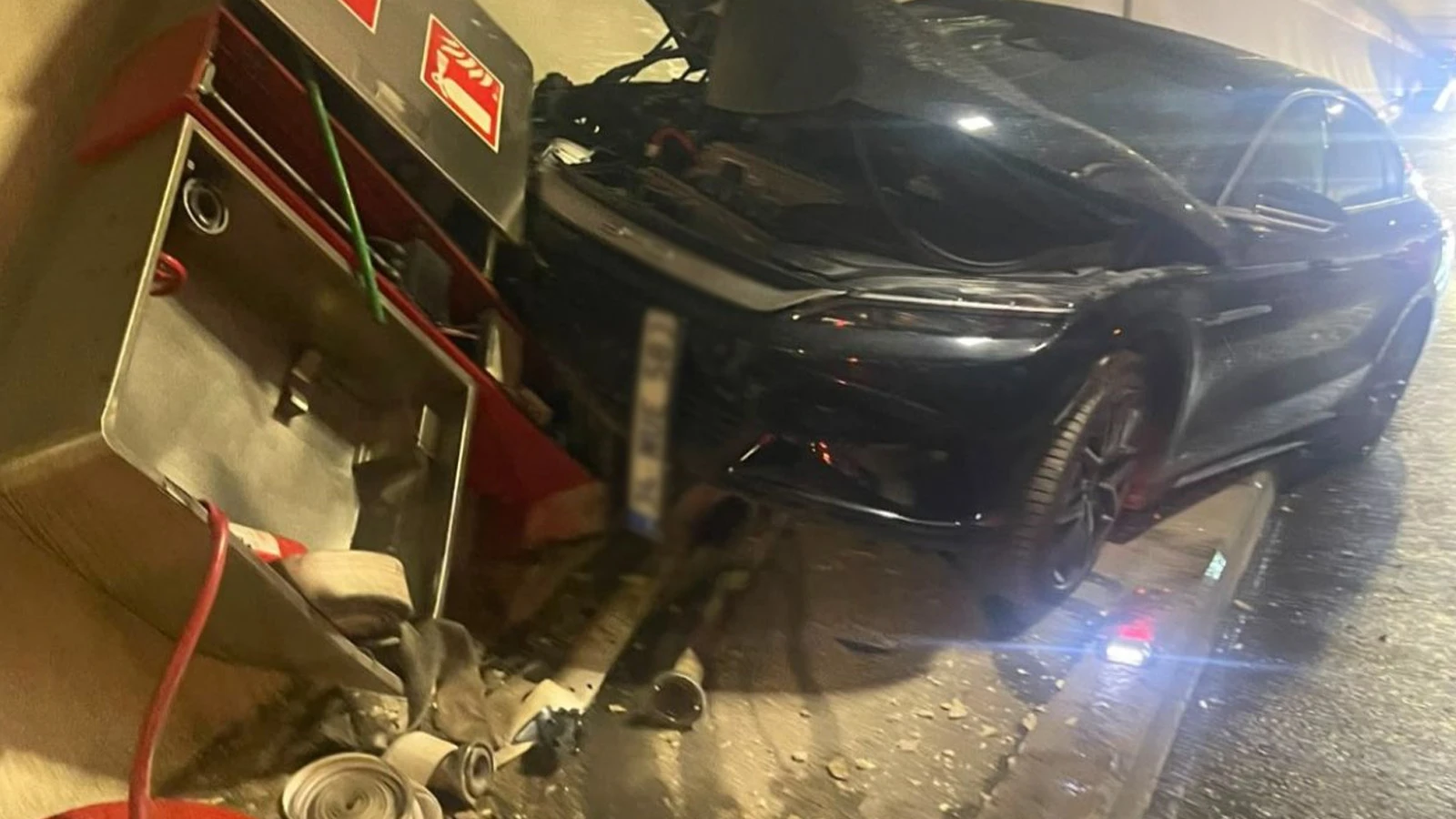 Kaza nedeniyle Avrasya Tüneli trafiğe kapatıldı! Valilikten açıklama geldi