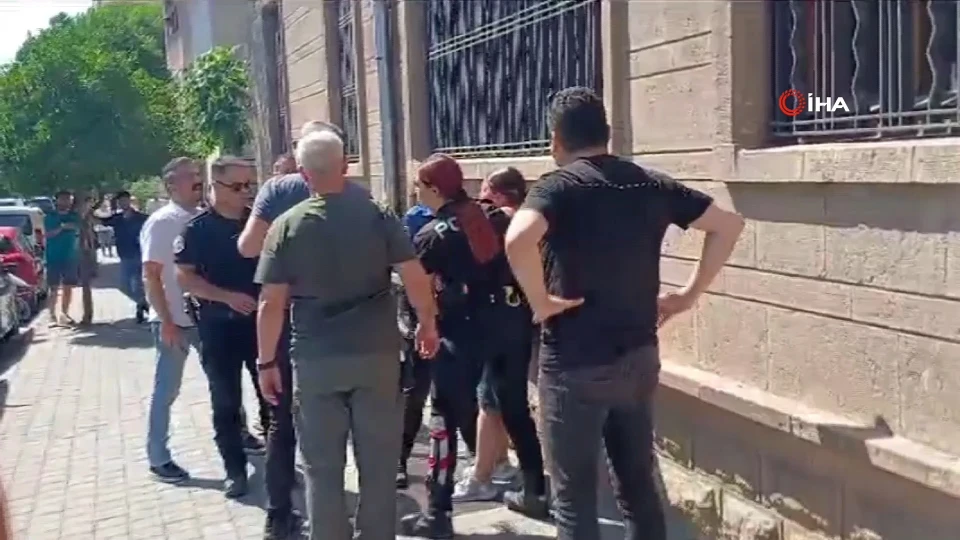 Aydın Efeler'de polisten kaçan kadın Gençlik Caddesi'nde yakalandı