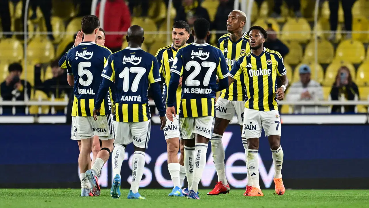 Fenerbahçe'nin kamp programı belli oldu: İşte hazırlık maçlarındaki rakipleri...