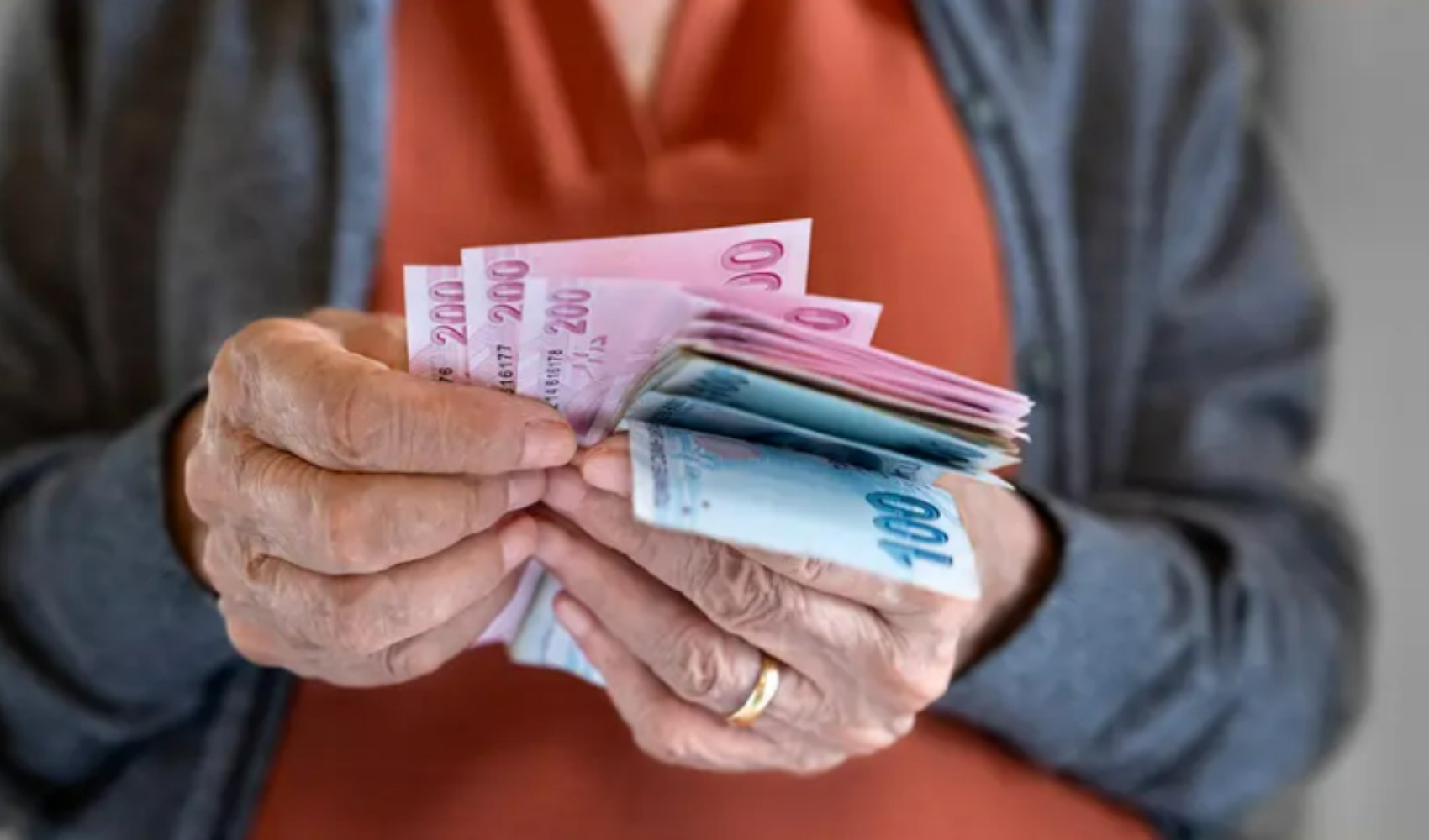 Emekli ve memur zammında yeni tablo ortaya çıktı! En düşük maaş ne kadar olacak?