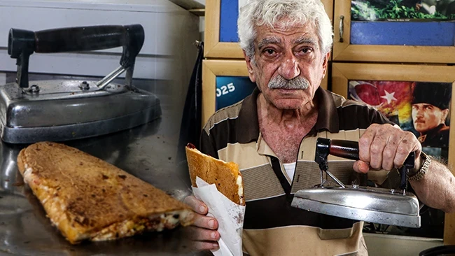 Adana'da 76 yaşındaki adam yıllardır aynı ütüyle tost yapıyor: 'Yarım asırdır bana dostluk ediyor'