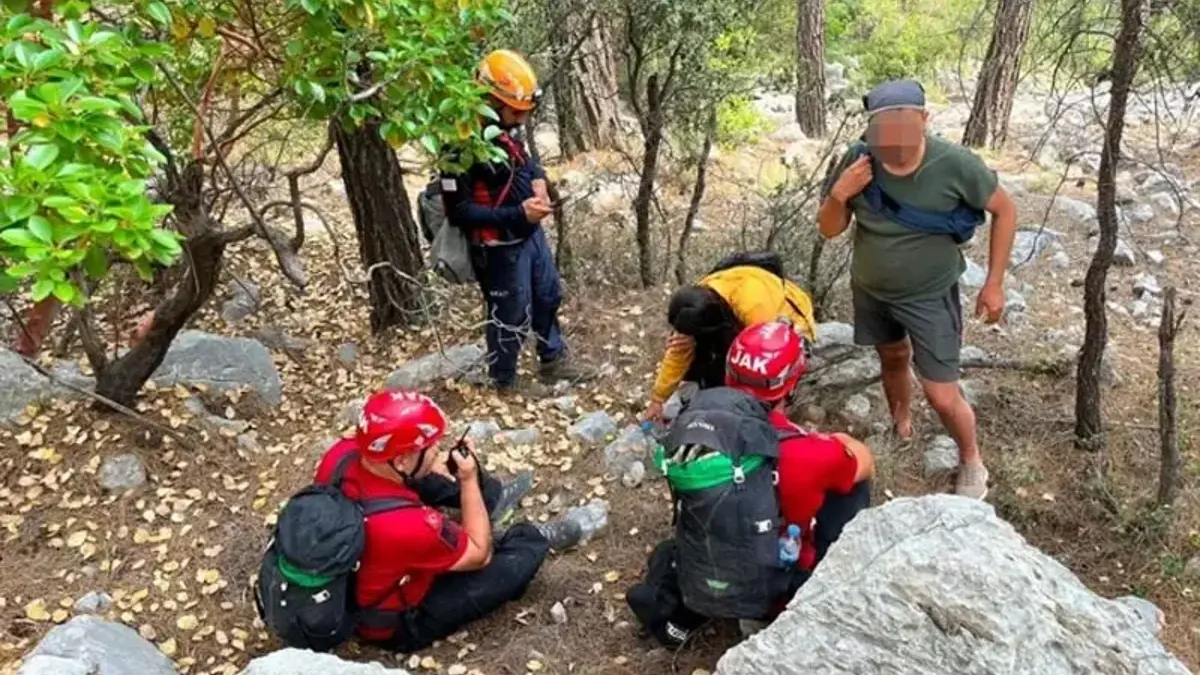 Kral Havuzu'nda kaybolan 2 kişi SOS mesajı ile kurtarıldı