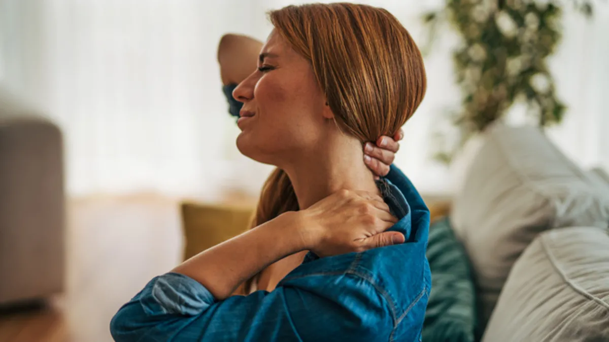 Dinlenmeden uyanıyorsanız sebebi bu hastalık olabilir! Fibromiyalji günlük hayatı altüst edebilir