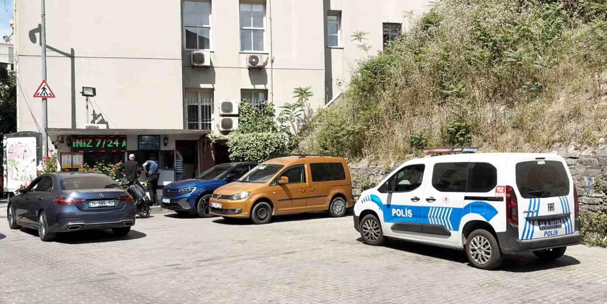 Beyoğlu'nda otoparkta silahlı saldırı: 1 yaralı