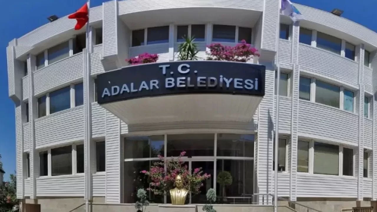Adalar Belediyesi’ne rüşvet ve usulsüzlük soruşturması: 37 gözaltı