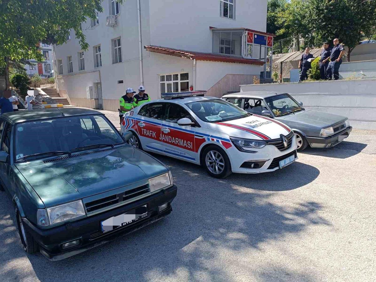 Sosyal medya paylaşımları ele verdi, drift atan sürücülere toplam 280 bin lira ceza kesildi
