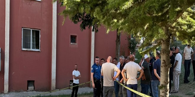 Hakkari'de ambulansın çarptığı çocuk hayatını kaybetti