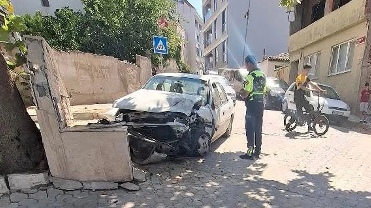 94 yaşında direksiyona geçti, mahalleyi savaş alanına çevirdi!