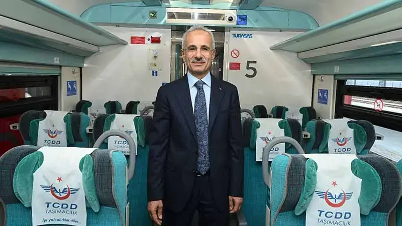 15 Temmuz'un 10'uncu yılında 10 YHT seti, özel logoyla sefer yapacak
