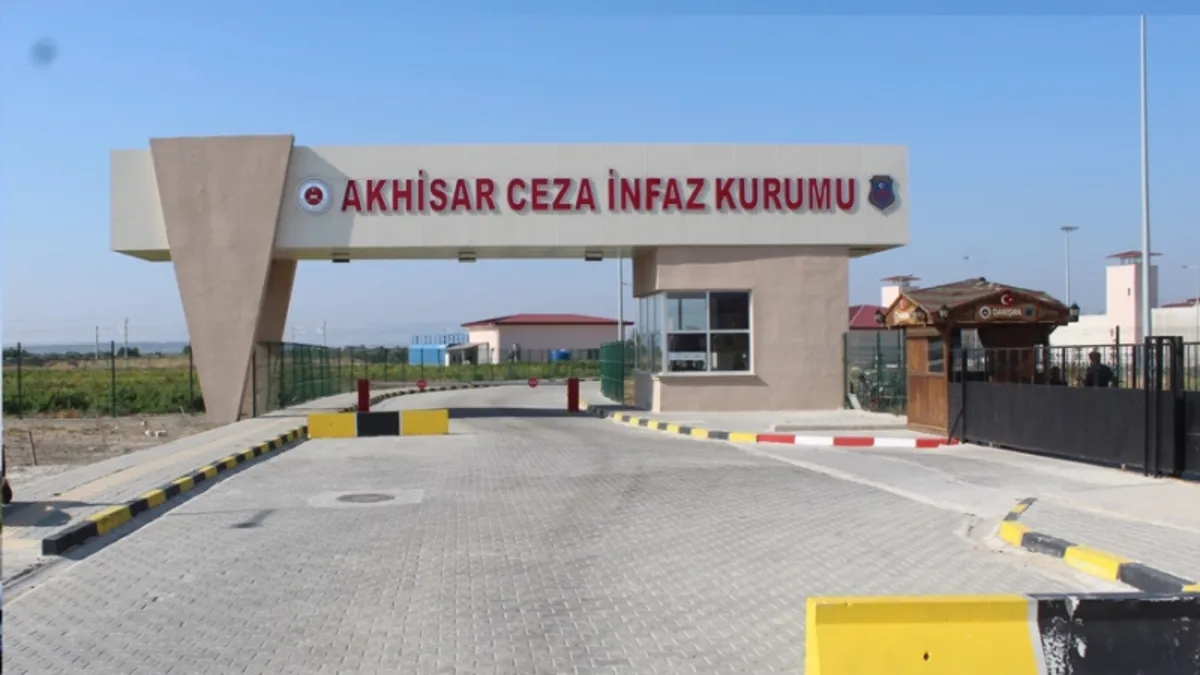Manisa'da kirli propagandaya geçit yok! Terör medyasının 'işkence' yalanı elinde patladı!
